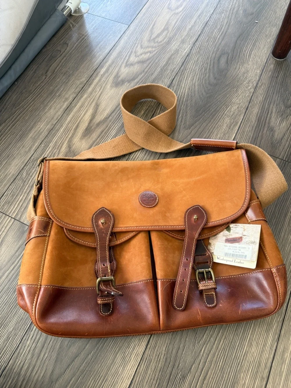 Timberland NWT Leather weatherproof Two-Tone Brown Men’s Messenger Bag